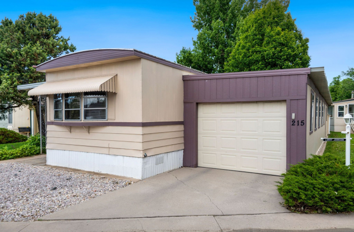Move in Ready Mobile Home! 55+ Community in Fort Collins! 2