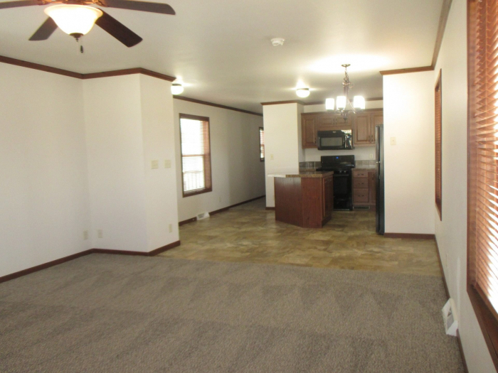 FREE rent to July 1. Ready for immediate move-in!! 4