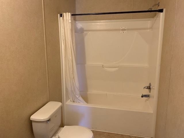 Beautiful 3 Bedroom 2 Bath Home - Free Rent Until 2/1 2