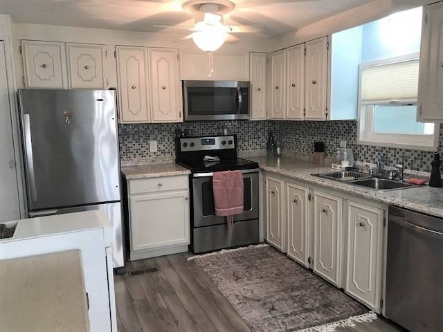 916 Roseau W - Remodeled & Turnkey - Priced to Sell Quick - Close to Beaches 4