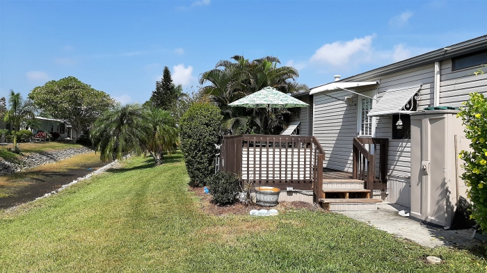 28 Ultimo Ct, Fort Myers FL- Furnished- Many Upgrades- Enclosed Lanai with A/C 2