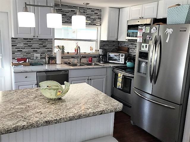 905 Windemere W - This Dream Kitchen could Be in Your New Dream Home 6