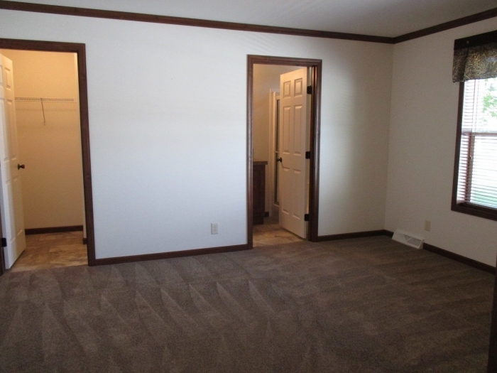 3 Beds, 2 Baths, 1140 Sqft. Autumn Ridge 7