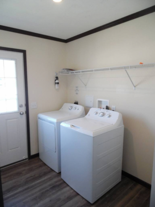 3 Beds, 2 Baths, 1568 Sqft. Country Meadows 9
