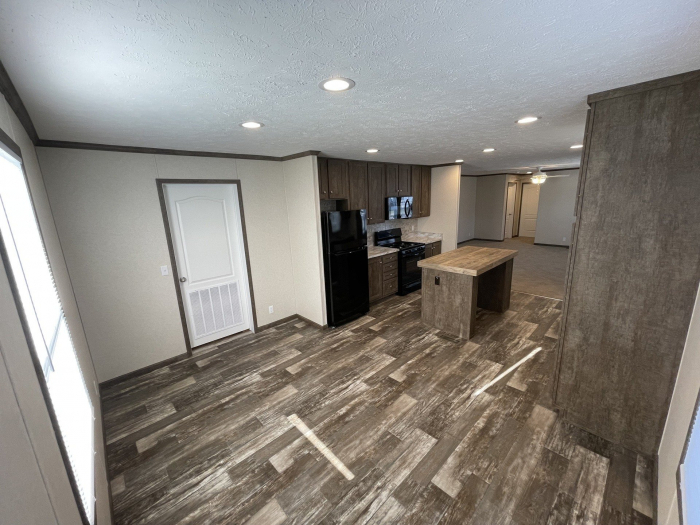 3 Beds, 2 Baths, 1456 Sqft. Apple Carr Village 10