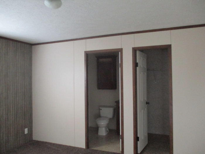 3 Bedroom Home Waiting For You To Move in! 4