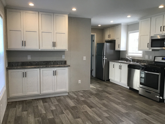 3 Beds, 2 Baths, 1056 Sqft. Brookside Manor 4