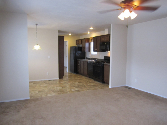 Great 3 bedroom/ 2 bath with all appliances! 2