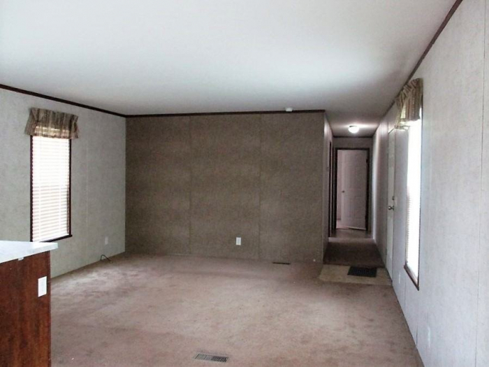 3 Beds, 2 Baths, 1056 Sqft. Roxbury Park 5
