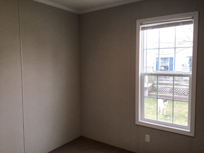 3 Beds, 2 Baths, 1140 Sqft. Brookside Manor 10