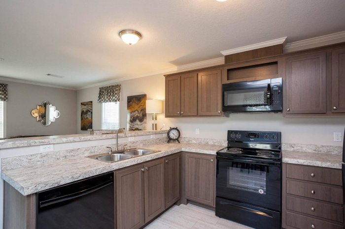 2 Beds, 2 Baths, 900 Sqft. Paddock Park South 6