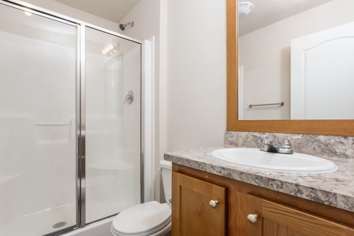3 Beds, 2 Baths, 990 Sqft. Oakwood Village 4
