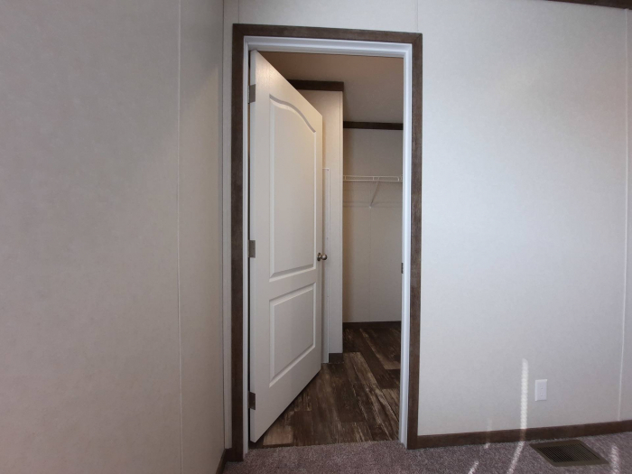 2 Beds, 2 Baths, 990 Sqft. White Lake 3