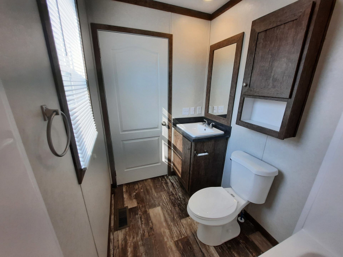 2 Beds, 2 Baths, 990 Sqft. White Lake 8