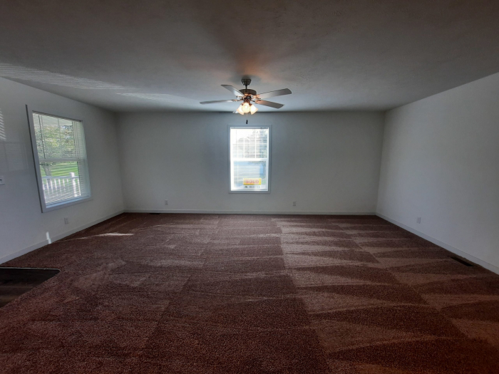 3 Beds, 2 Baths, 1404 Sqft. White Lake 3