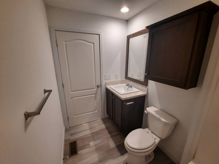 3 Beds, 2 Baths, 1404 Sqft. White Lake 8