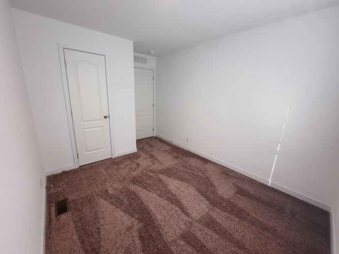 3 Beds, 2 Baths, 1404 Sqft. White Lake 10