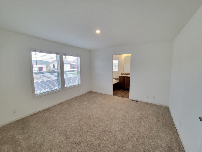3 Beds, 2 Baths, 1352 Sqft. Smith Creek Crossing 9