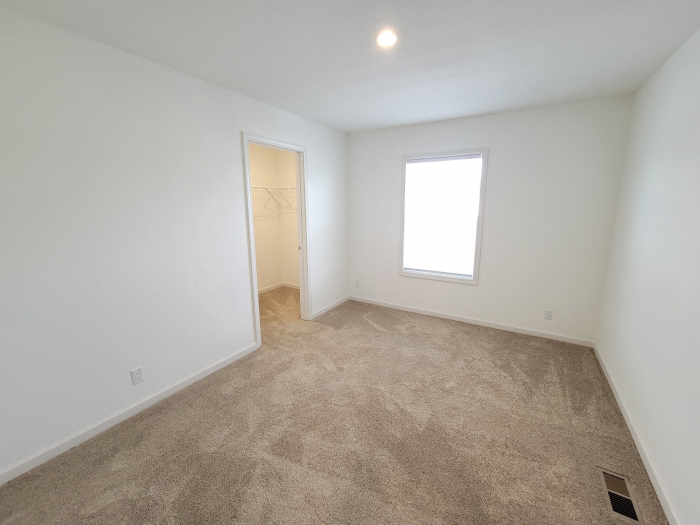 3 Beds, 2 Baths, 1352 Sqft. Smith Creek Crossing 12