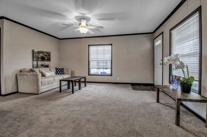 3 Beds, 2 Baths, 1352 Sqft. Academy / West Point 5