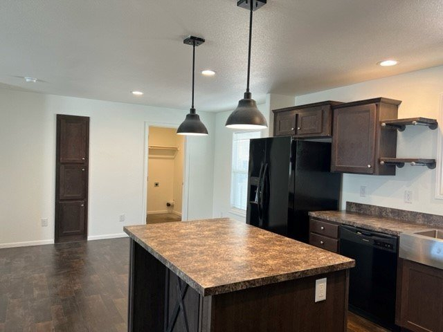 3 Beds, 2 Baths, 1352 Sqft. Buena Vista 8