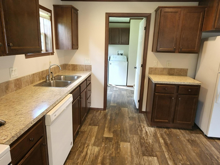 3 Beds, 2 Baths, 2240 Sqft. Shelby Forest 8