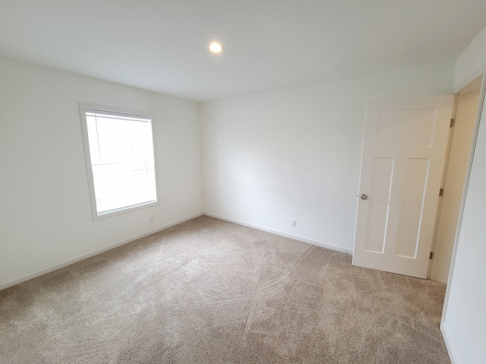 3 Beds, 2 Baths, 1352 Sqft. Smith Creek Crossing 13
