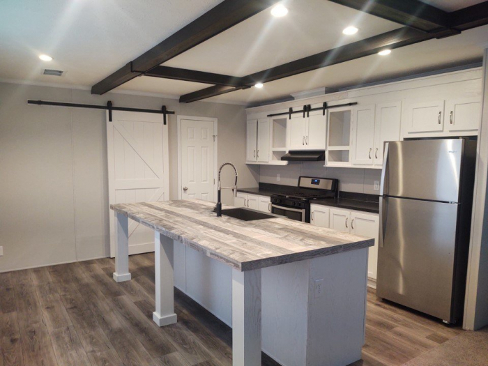 3 Beds, 2 Baths, 1140 Sqft. Roxbury Park 2