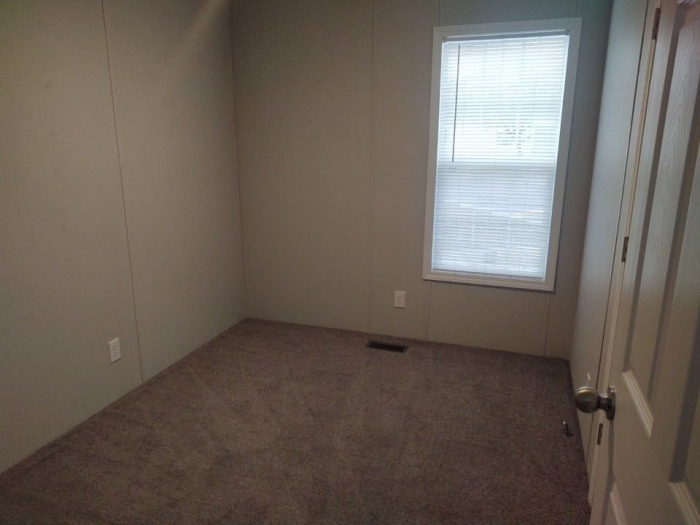 3 Beds, 2 Baths, 1140 Sqft. Roxbury Park 8