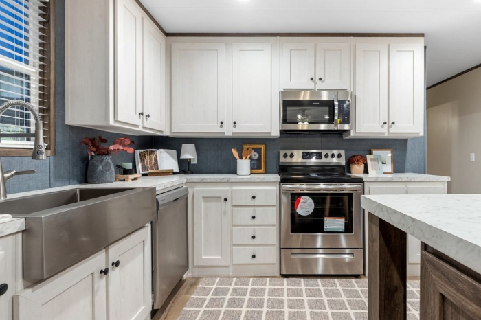 3 Beds, 2 Baths, 1216 Sqft. Oak Crest 8