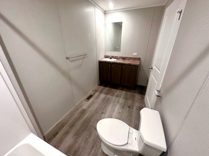 3 Beds, 2 Baths, 1352 Sqft. Woodhaven Place 6