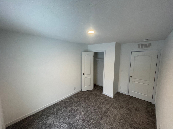 3 Beds, 2 Baths, 1512 Sqft. Apple Carr Village 7