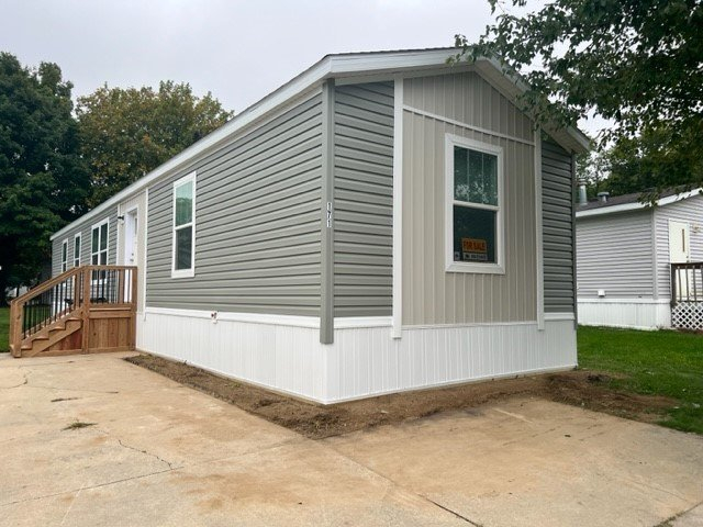 3 Beds, 2 Baths, 1056 Sqft. Clear Water 13