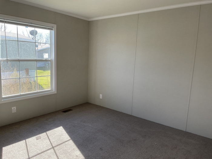 3 Beds, 2 Baths, 1352 Sqft. Rudgate Manor 8