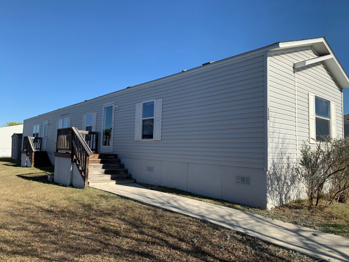 3 Beds, 2 Baths, 1216 Sqft. Comal Farms 2