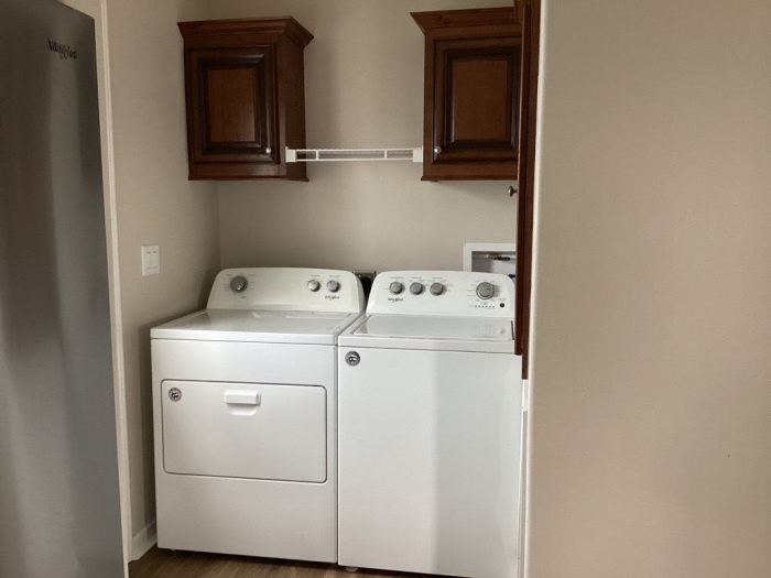Beautiful New 2BR 2BA in Central Park 9
