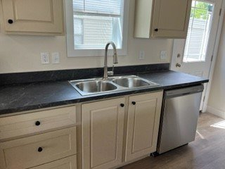 3 Beds, 2 Baths, 1344 Sqft. White Lake 11