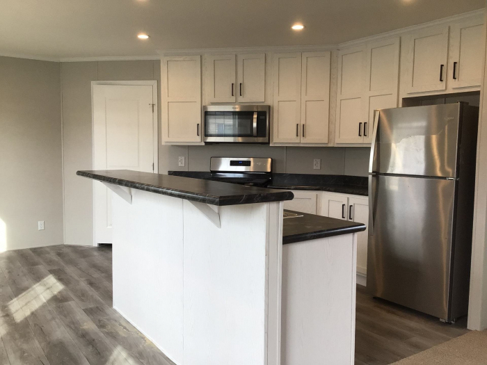 3 Beds, 2 Baths, 1056 Sqft. Brookside Manor 3