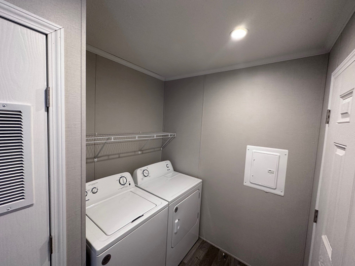 3 Beds, 2 Baths, 1056 Sqft. Apple Carr Village 8