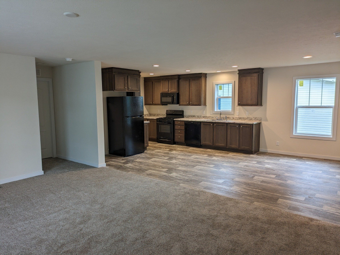 3 Beds, 2 Baths, 1456 Sqft. Broadview Estates 5