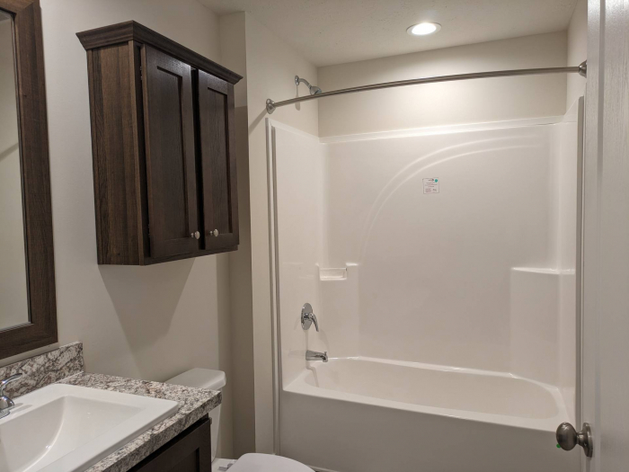 3 Beds, 2 Baths, 1456 Sqft. Broadview Estates 8