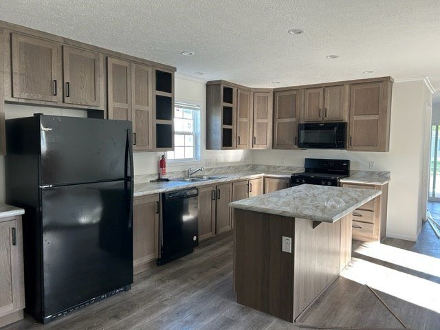 3 Beds, 2 Baths, 1352 Sqft. Presidential Estates 5