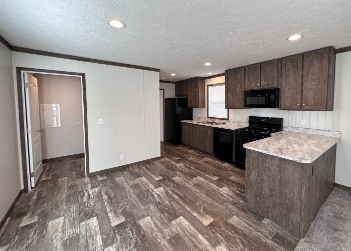 3 Beds, 2 Baths, 990 Sqft. Apple Carr Village 1