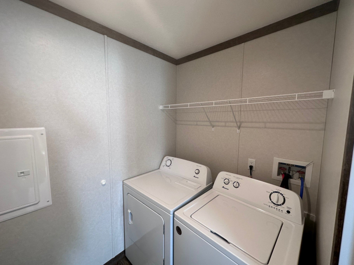 3 Beds, 2 Baths, 990 Sqft. Apple Carr Village 7