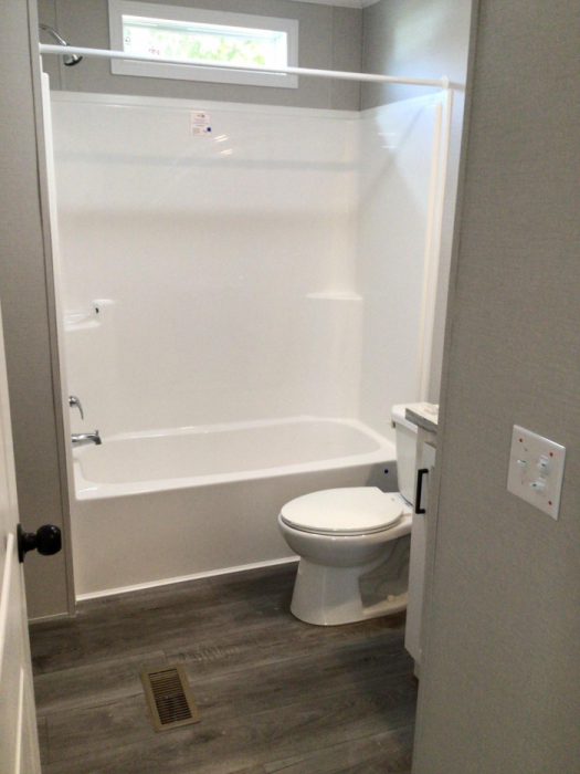 3 Beds, 2 Baths, 1456 Sqft. Westbrook Village 6