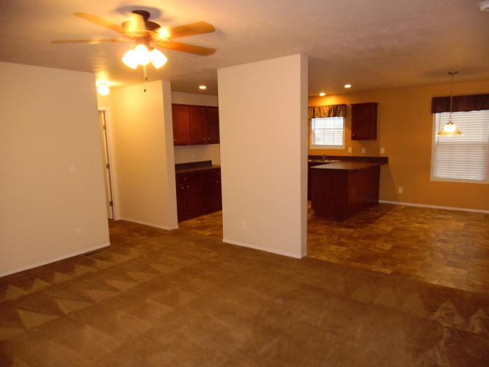 Beautiful Huge Drywall Home with a walk in pantry 4