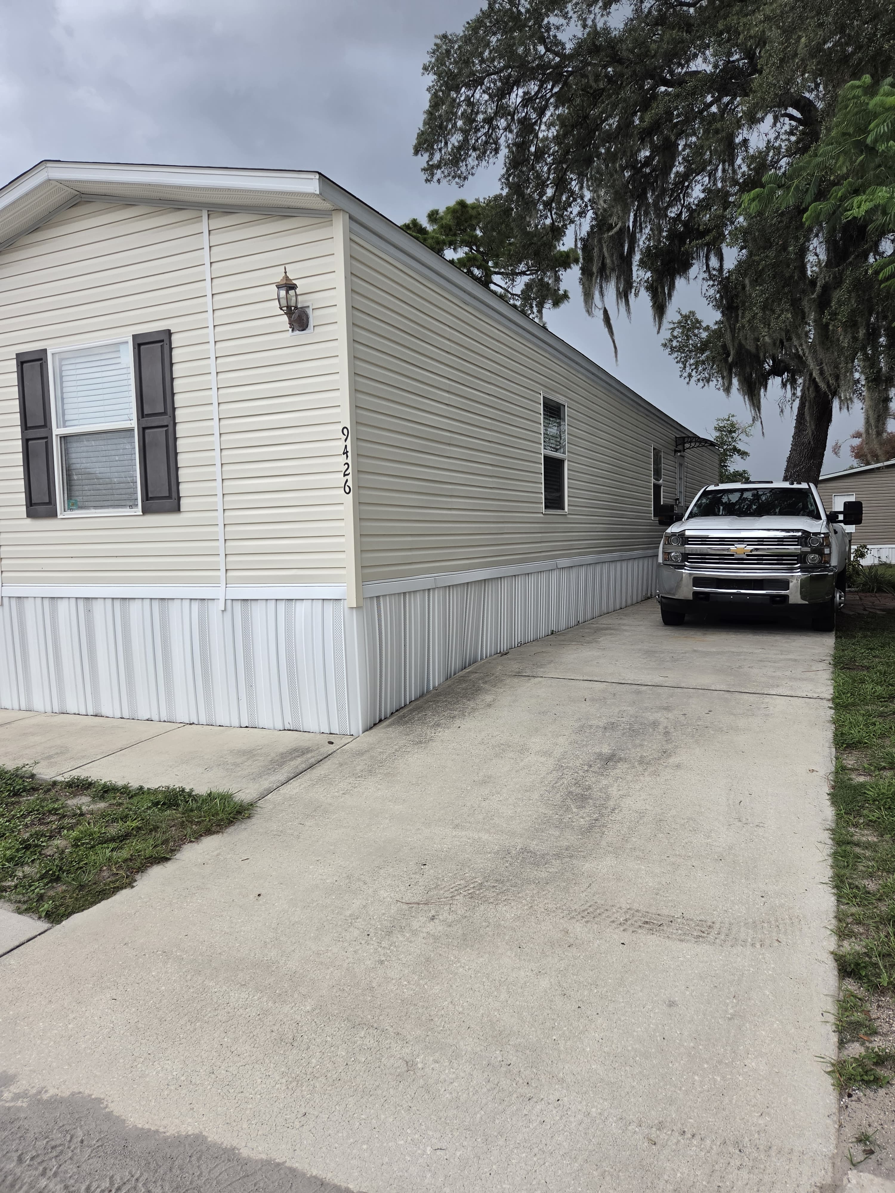 3BR/2BA 2019 Manufactured Home in Paradise Village – Tampa, FL 1