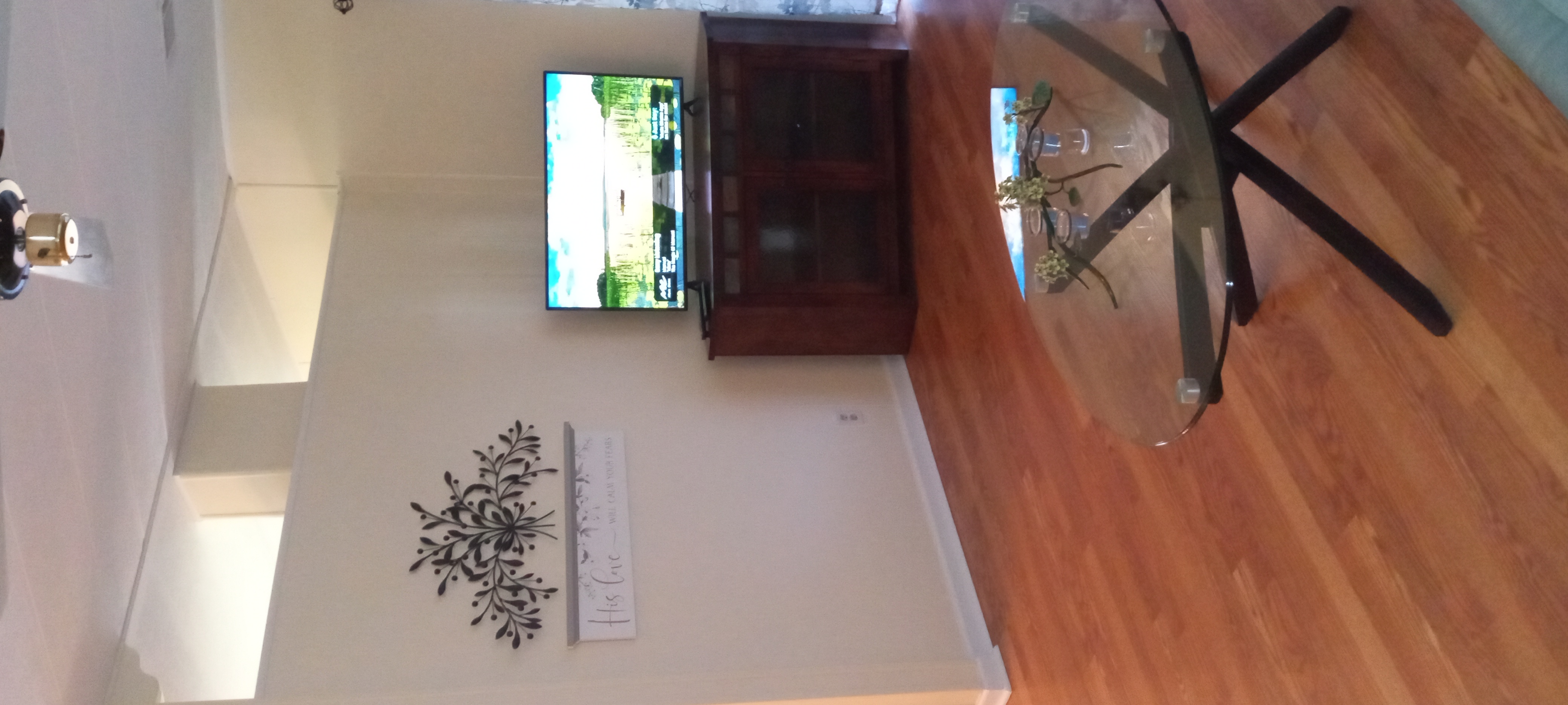 2 Beds, 2 Baths, 960 Sqft.  6