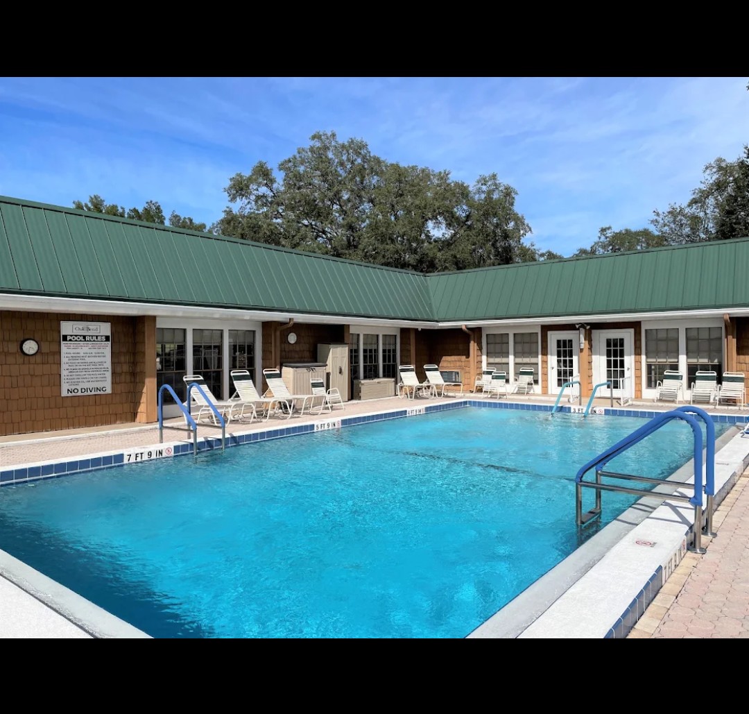 2 Beds, 2 Baths, 960 Sqft.  11