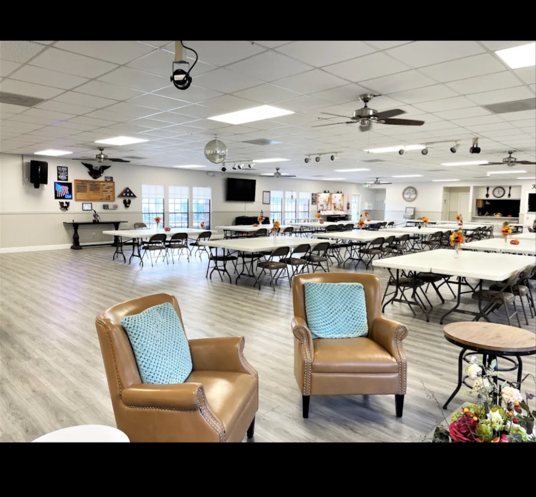 2 Beds, 2 Baths, 960 Sqft.  12